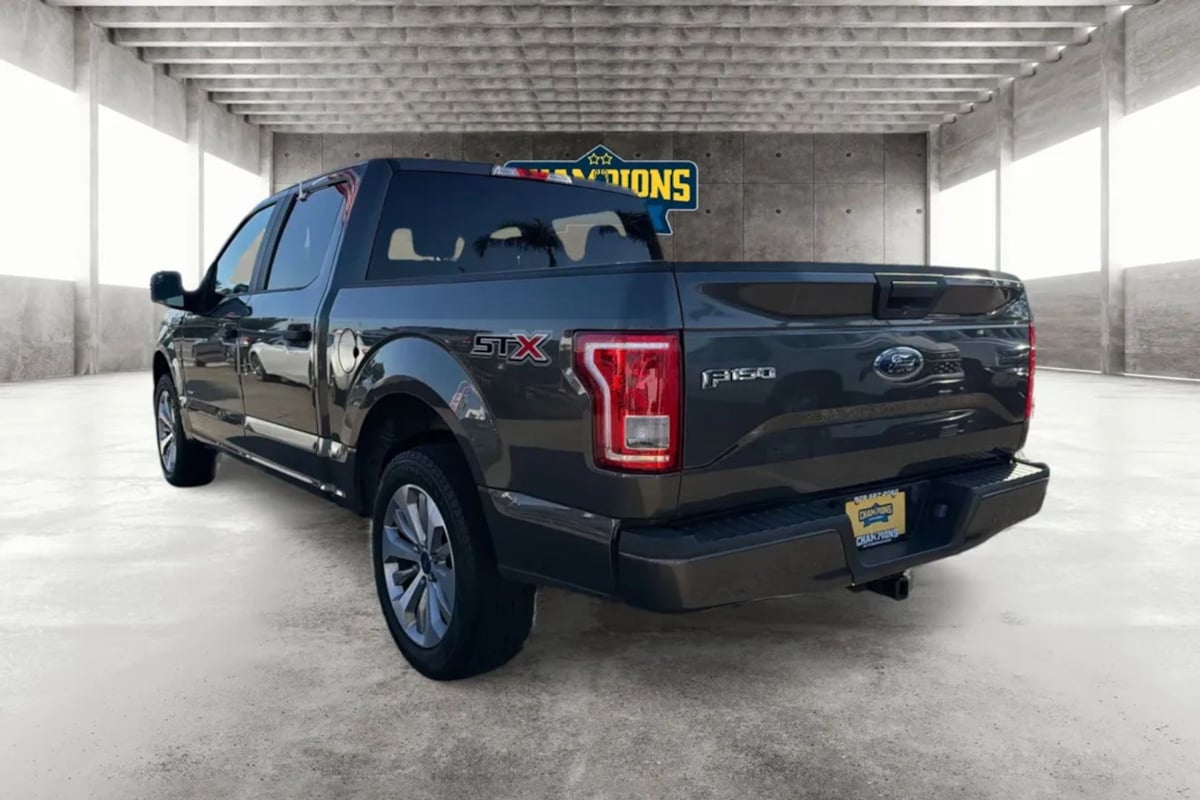 Ford F-150 photo 5