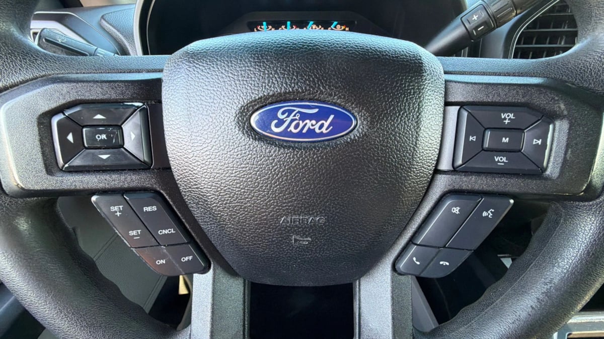 Ford F-150 photo 18