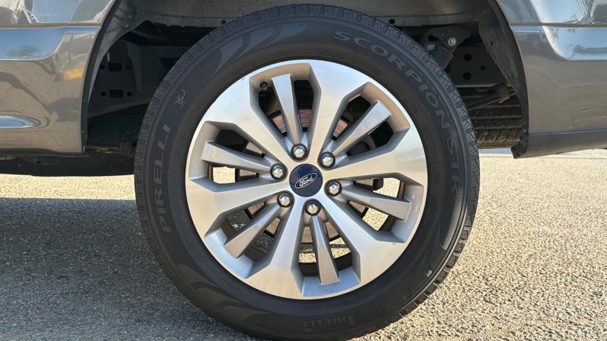 Ford F-150 photo 27