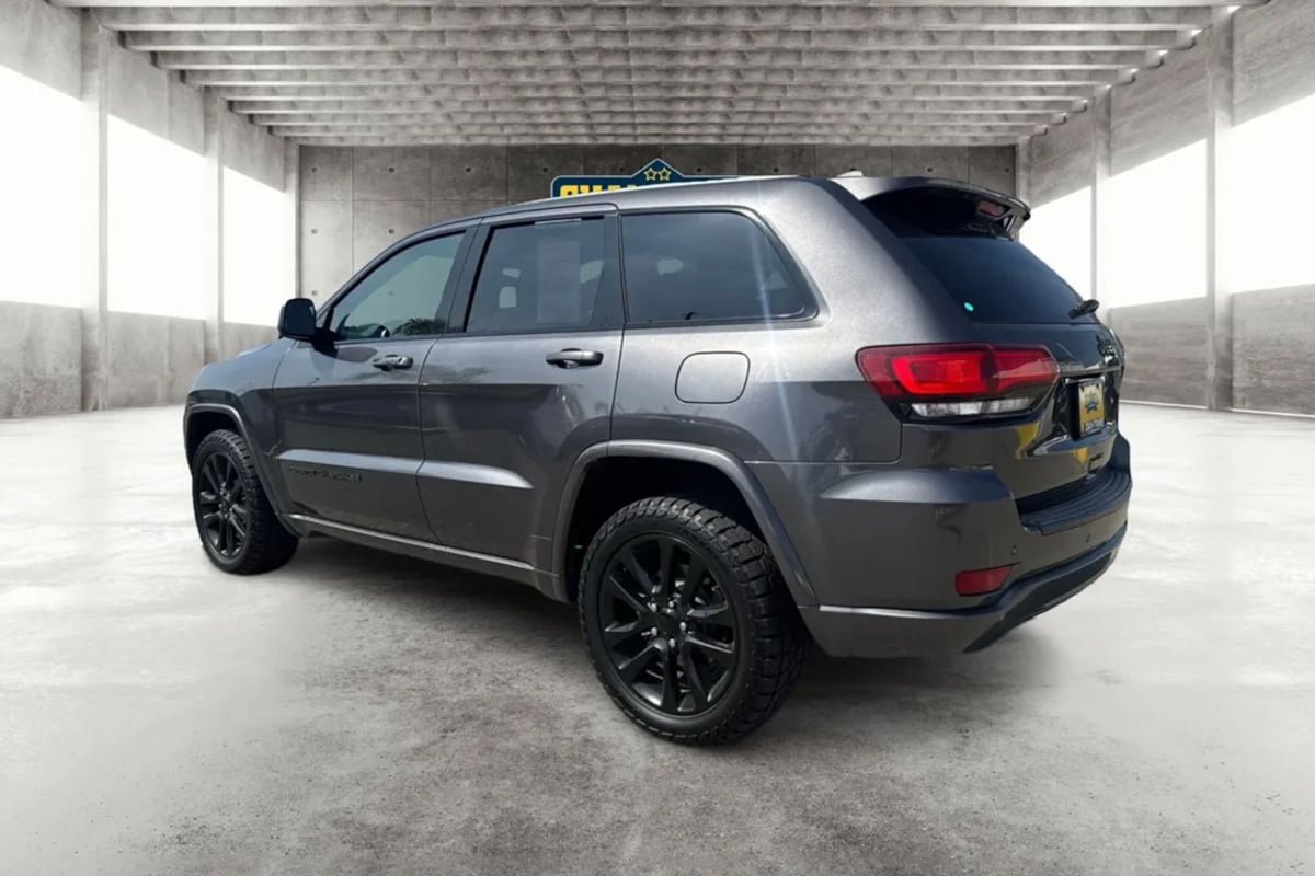 Jeep Grand Cherokee photo 5