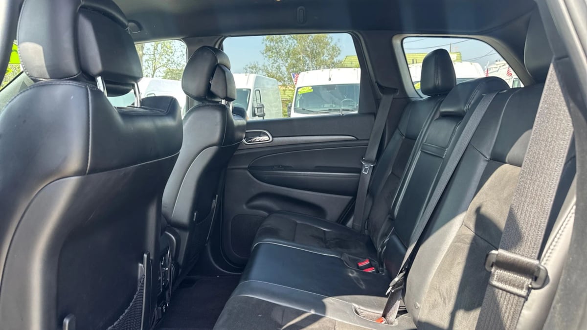 Jeep Grand Cherokee photo 11
