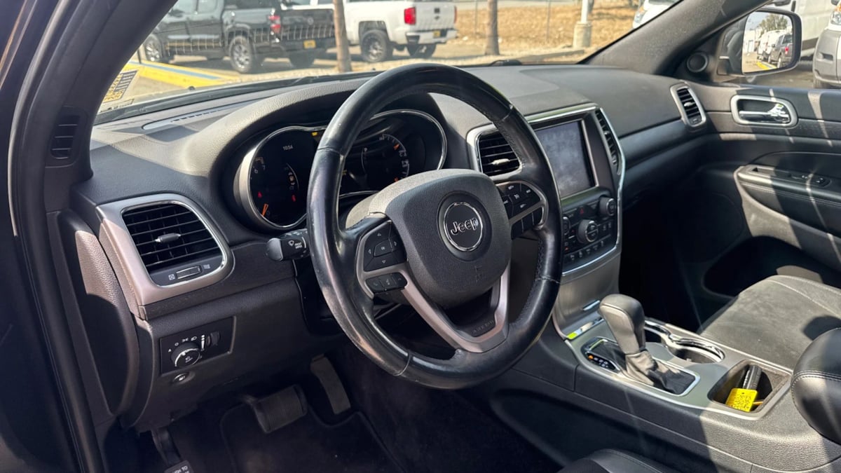 Jeep Grand Cherokee photo 30