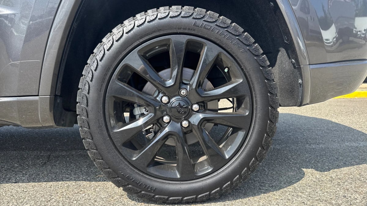 Jeep Grand Cherokee photo 32