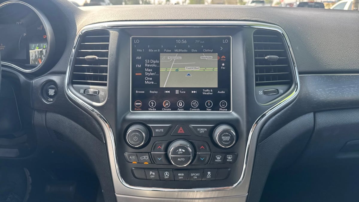 Jeep Grand Cherokee photo 34