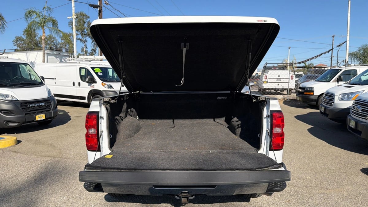 Chevrolet Silverado photo 25