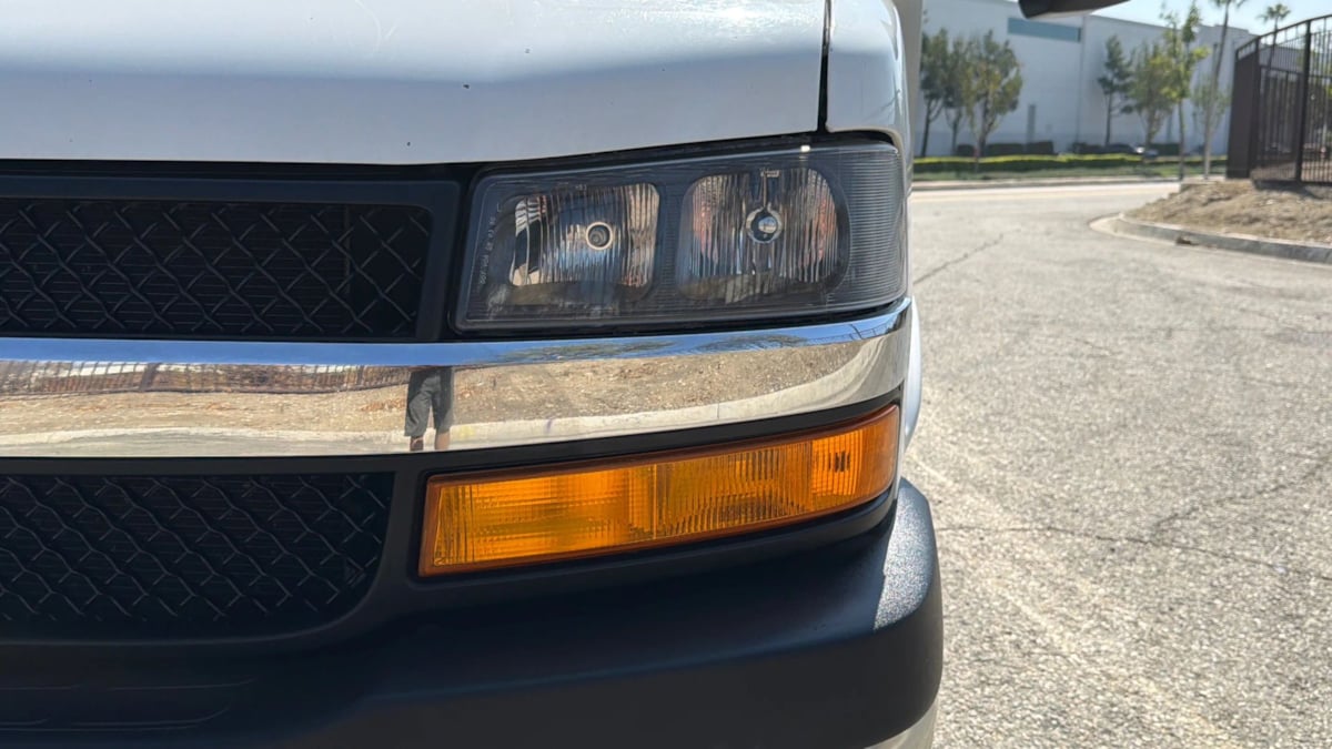 Chevrolet Express photo 23