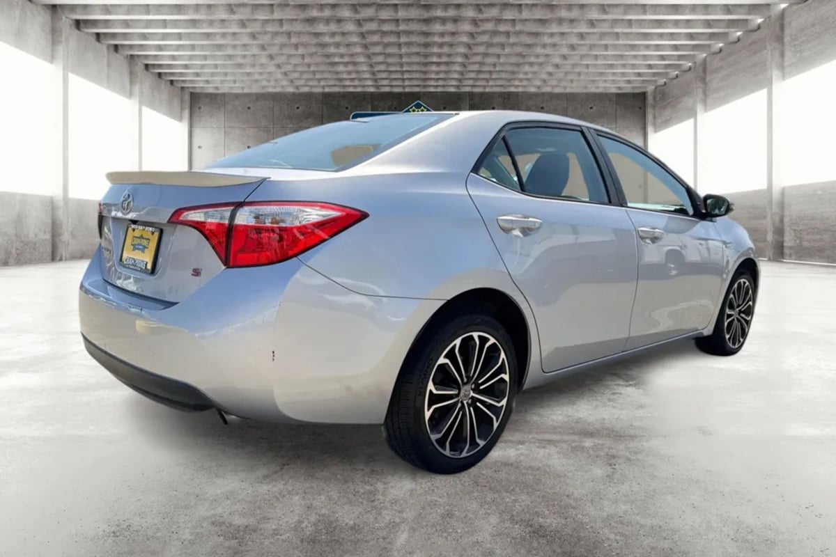Toyota Corolla photo 3