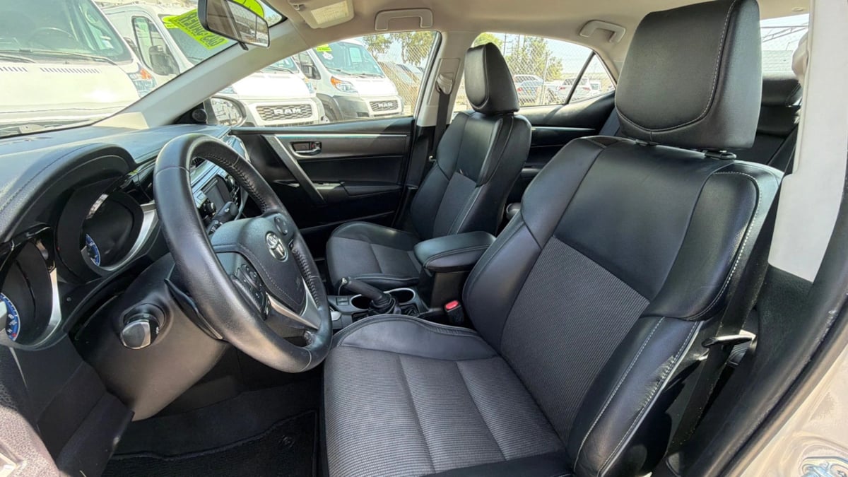 Toyota Corolla photo 10