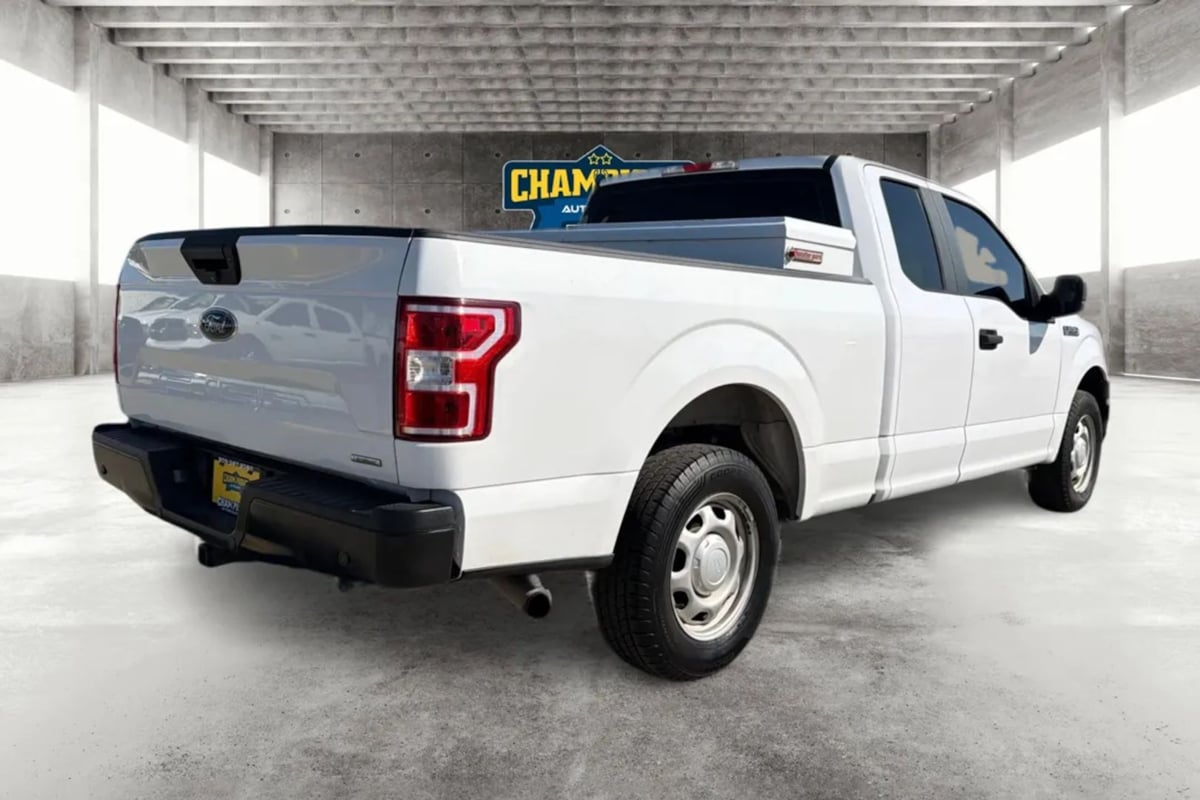 Ford F-150 photo 3