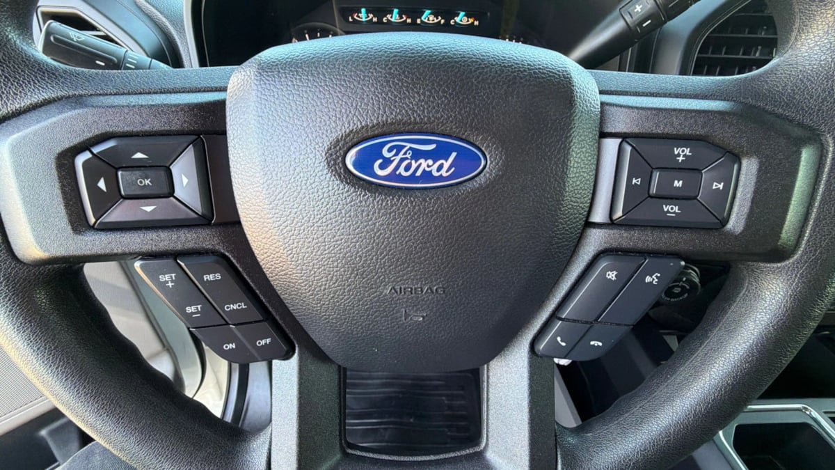 Ford F-150 photo 18