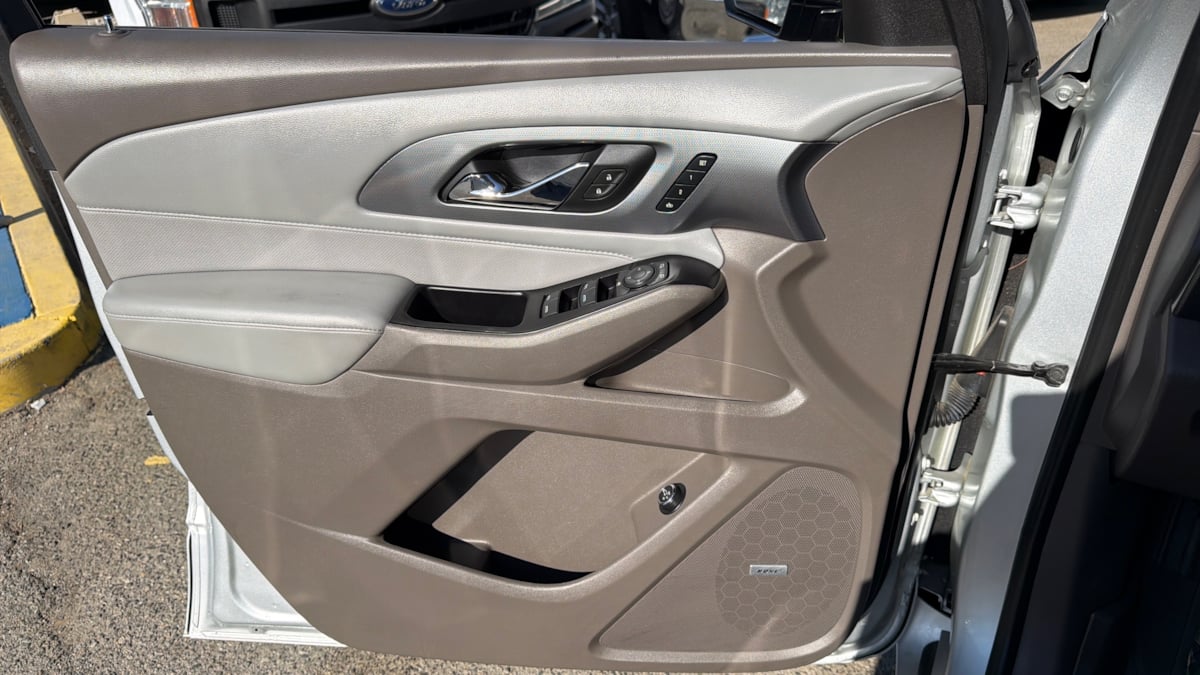 Chevrolet Traverse photo 21