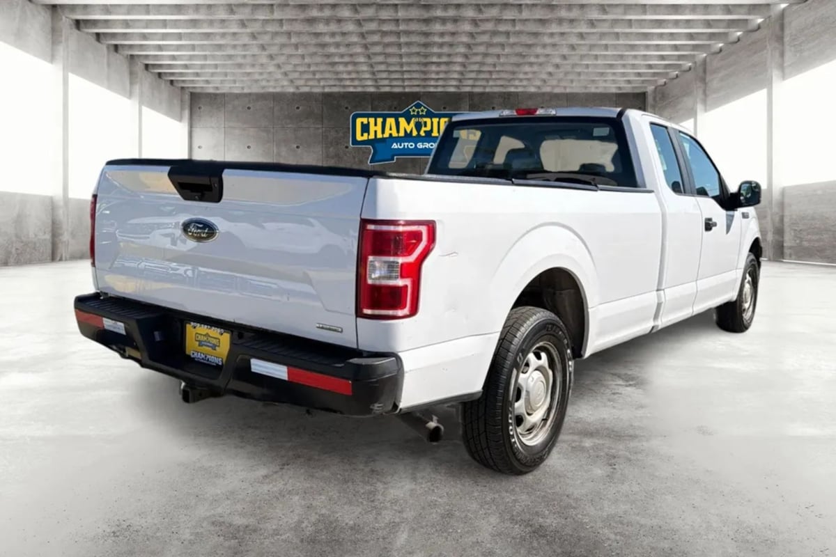 Ford F-150 photo 3