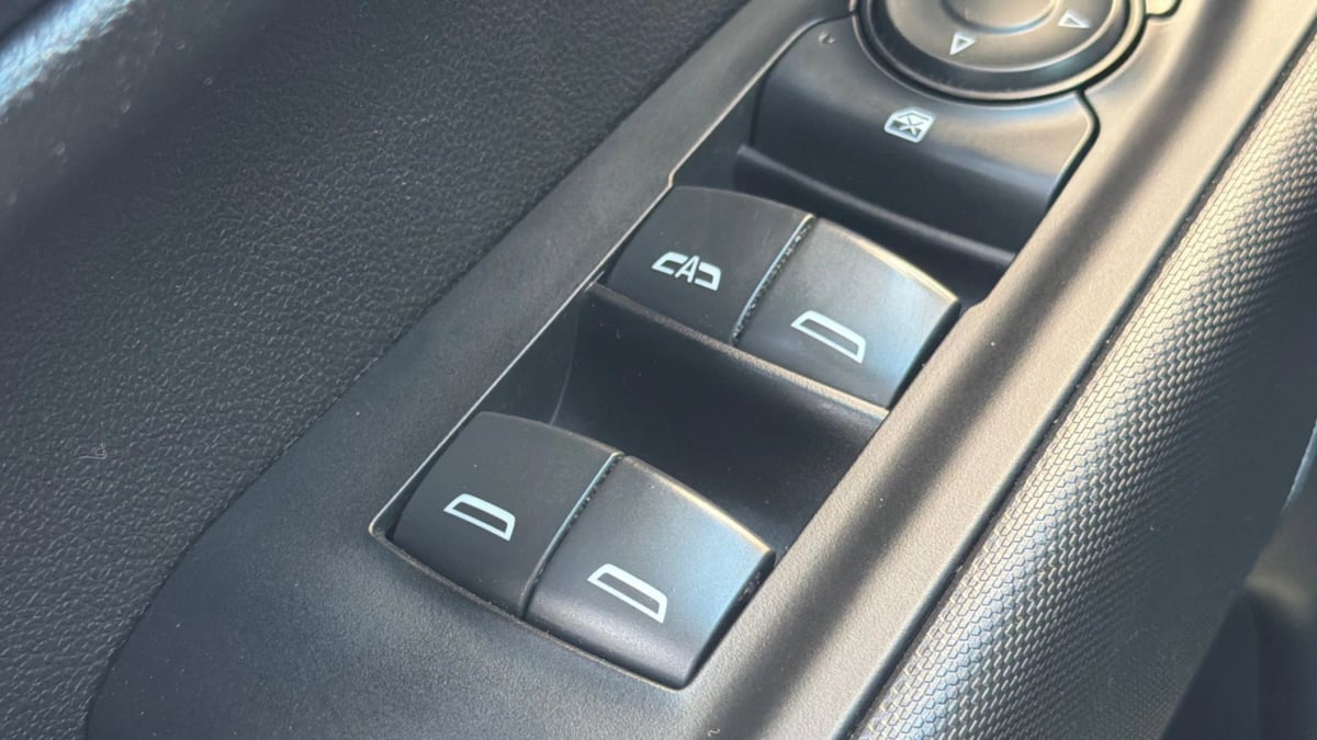 Chevrolet Silverado photo 31