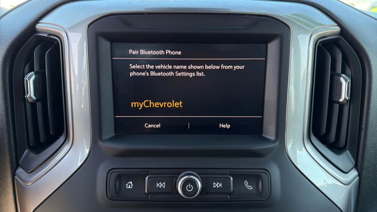Chevrolet Silverado photo 36