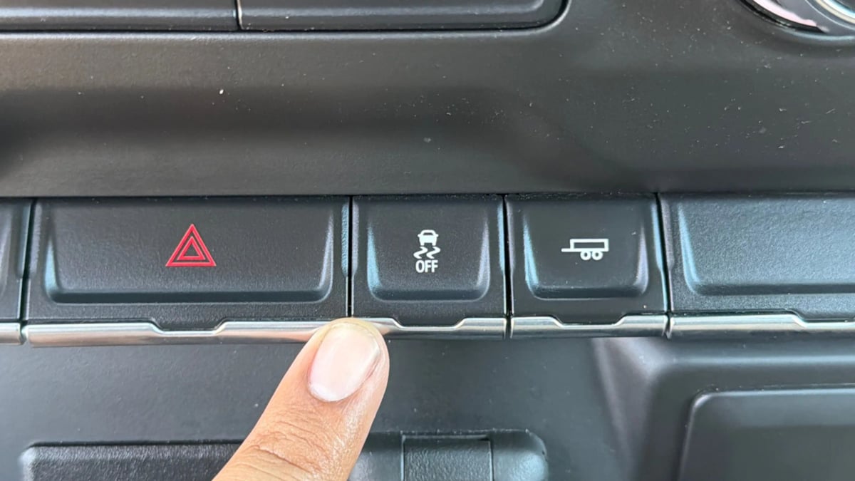 Chevrolet Silverado photo 38