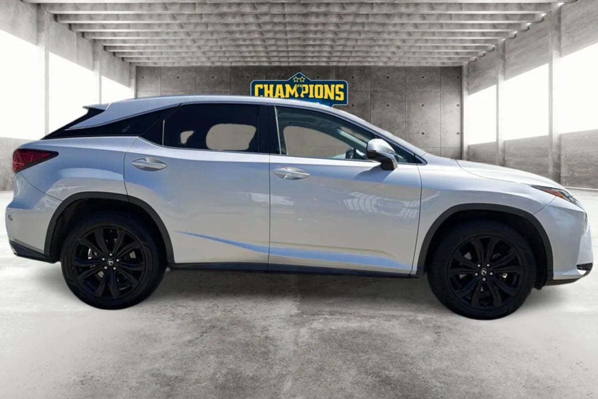 Lexus RX photo 2