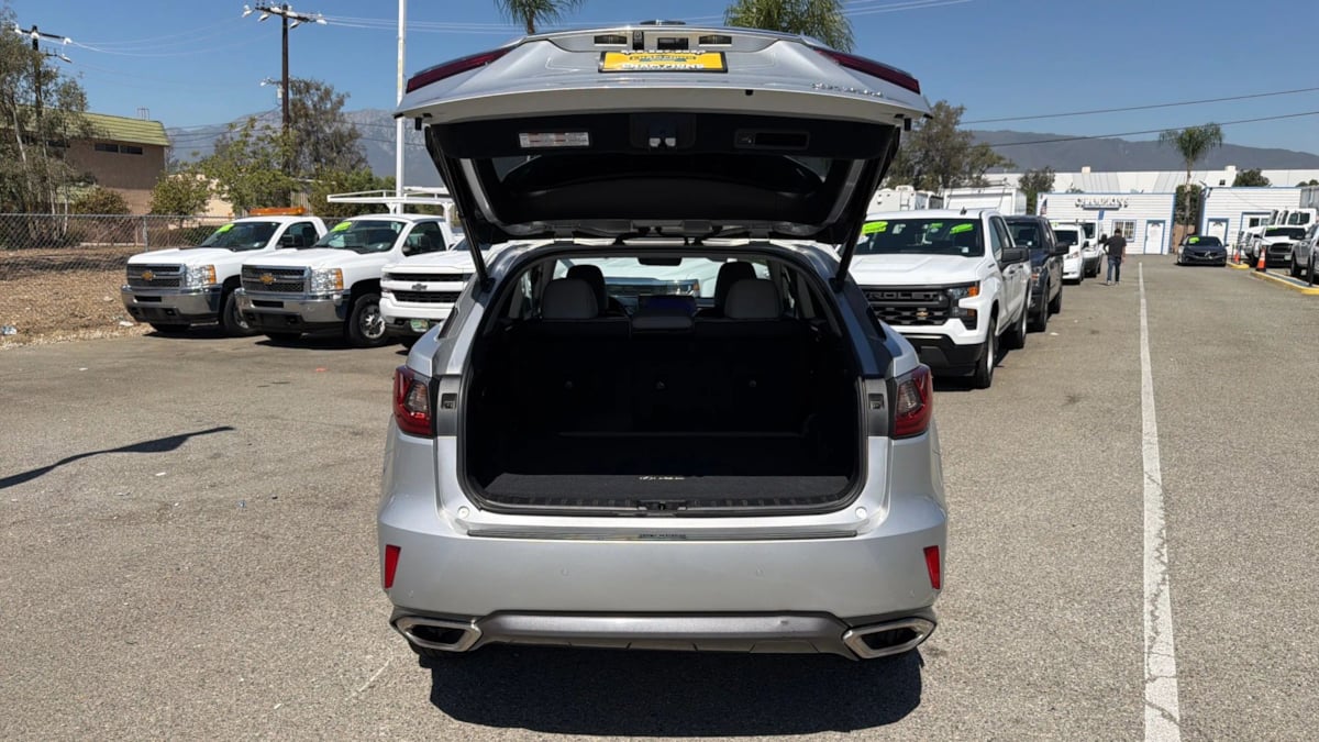 Lexus RX photo 14