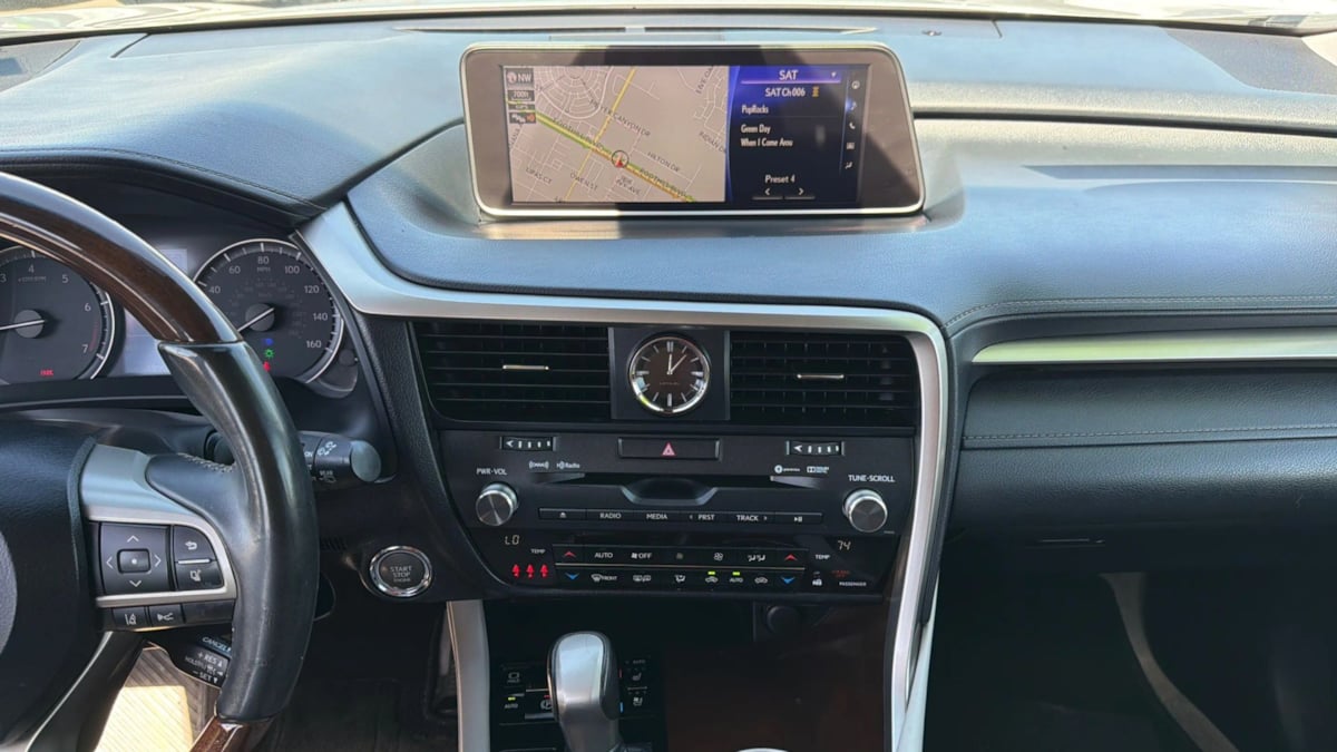 Lexus RX photo 15