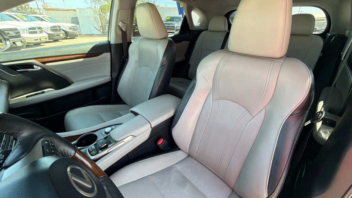 Lexus RX photo 34