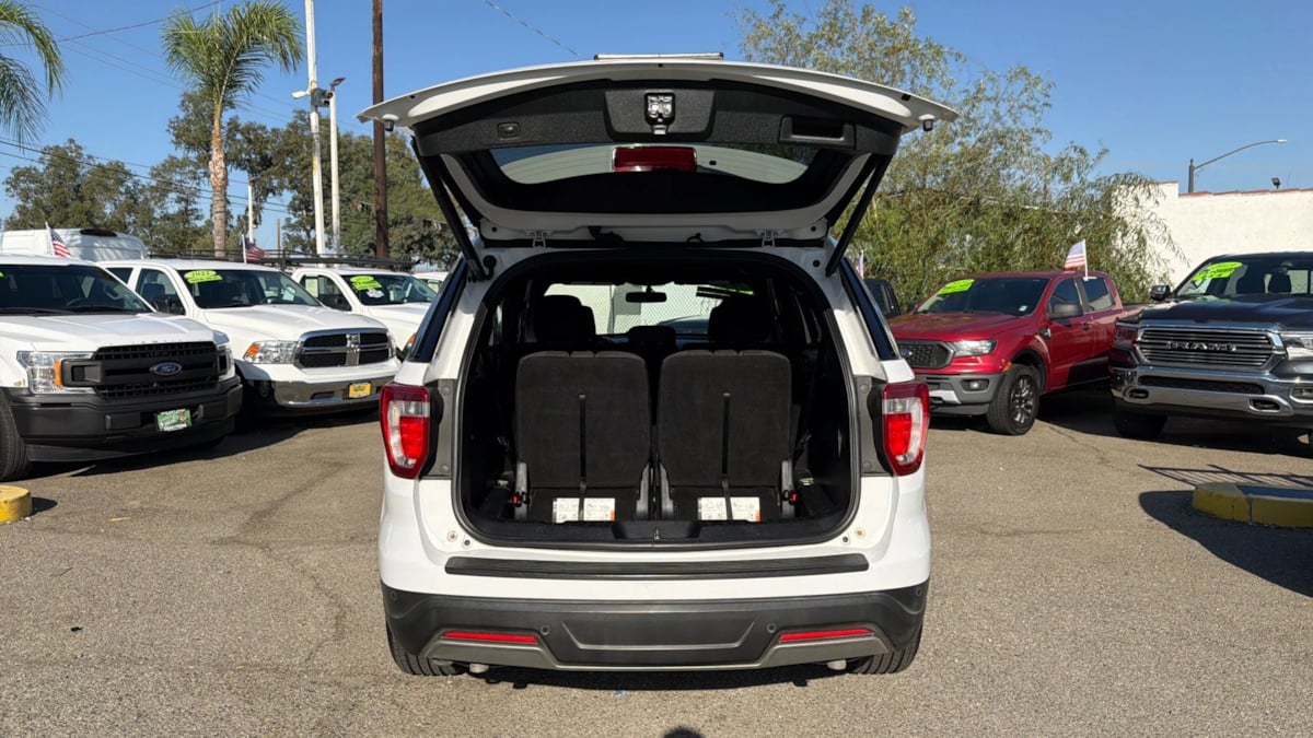 Ford Explorer photo 13