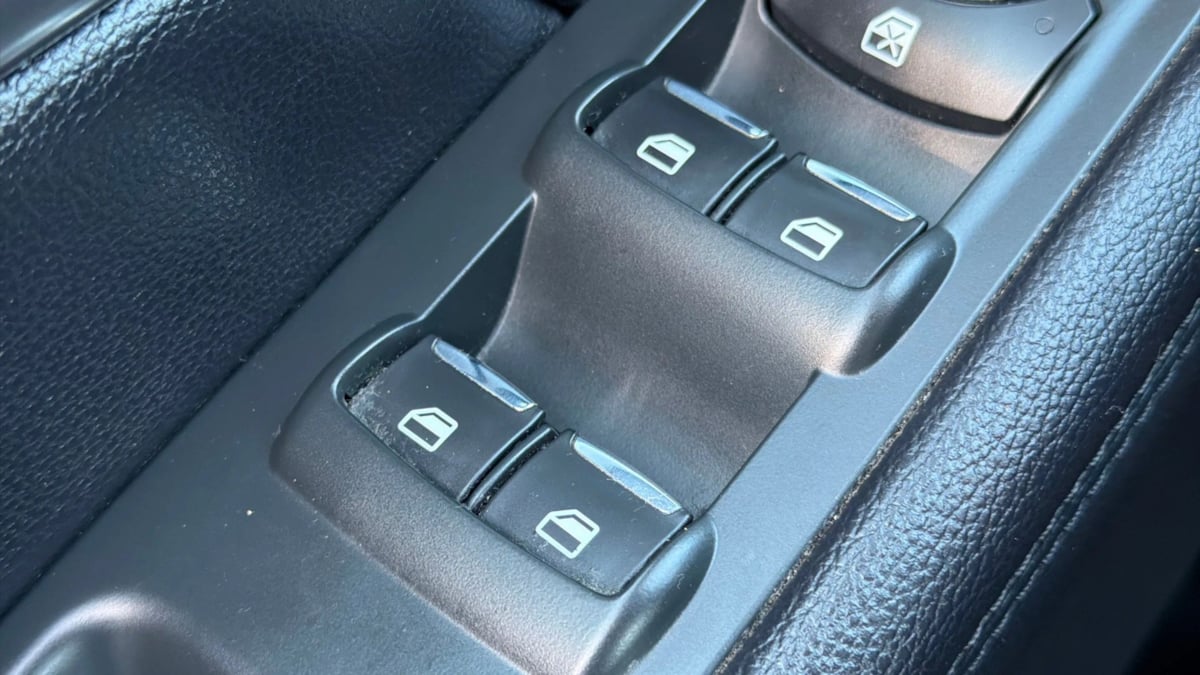 Ford Explorer photo 31