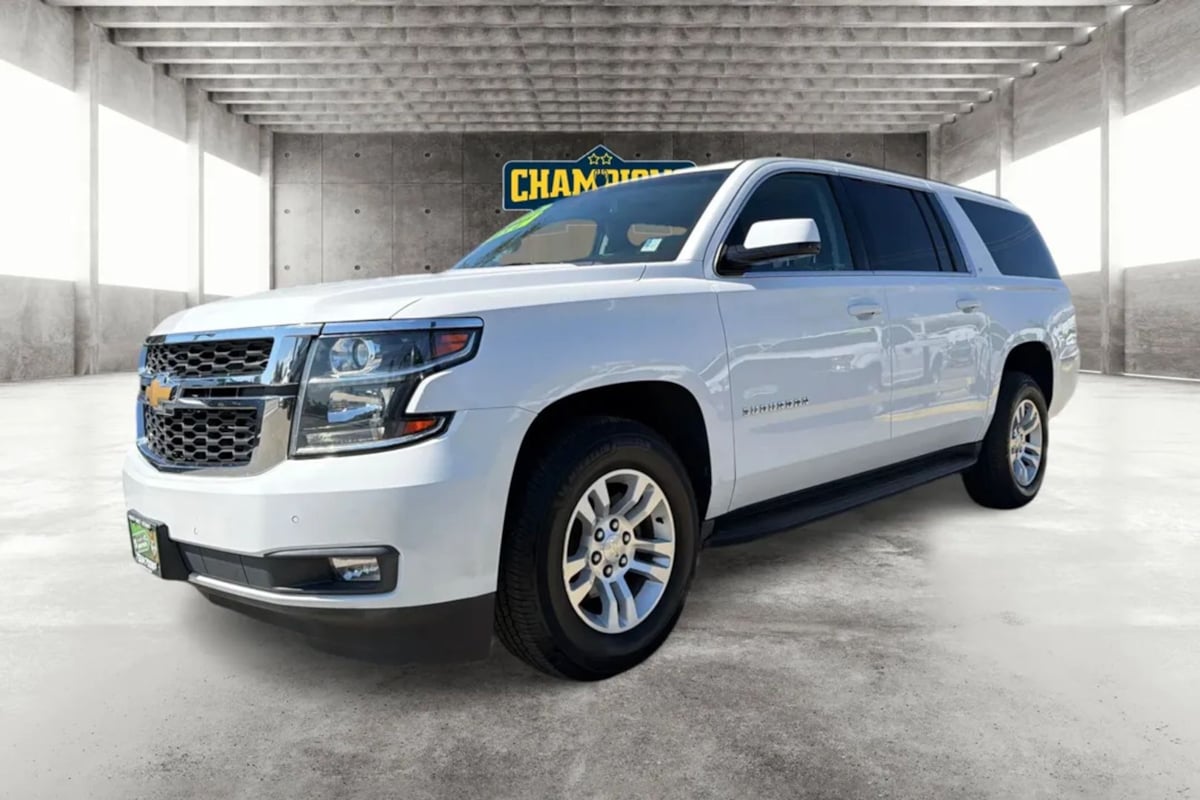 Chevrolet Suburban photo 9