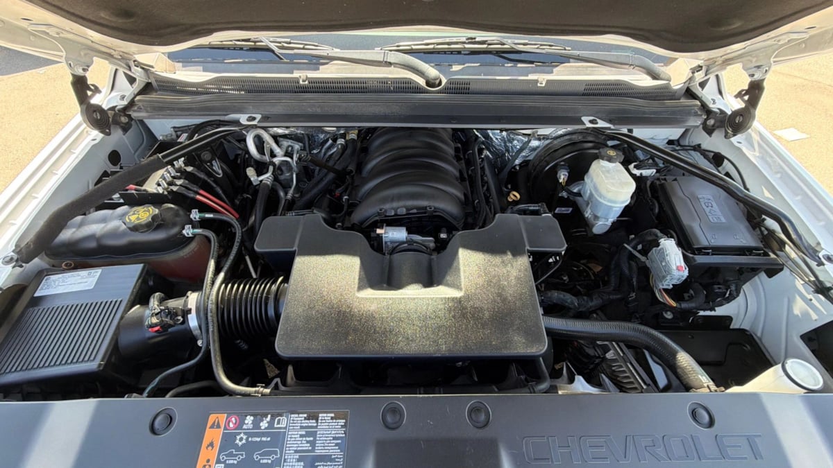Chevrolet Suburban photo 25