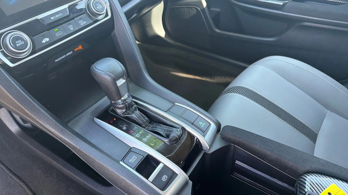 Honda Civic photo 36