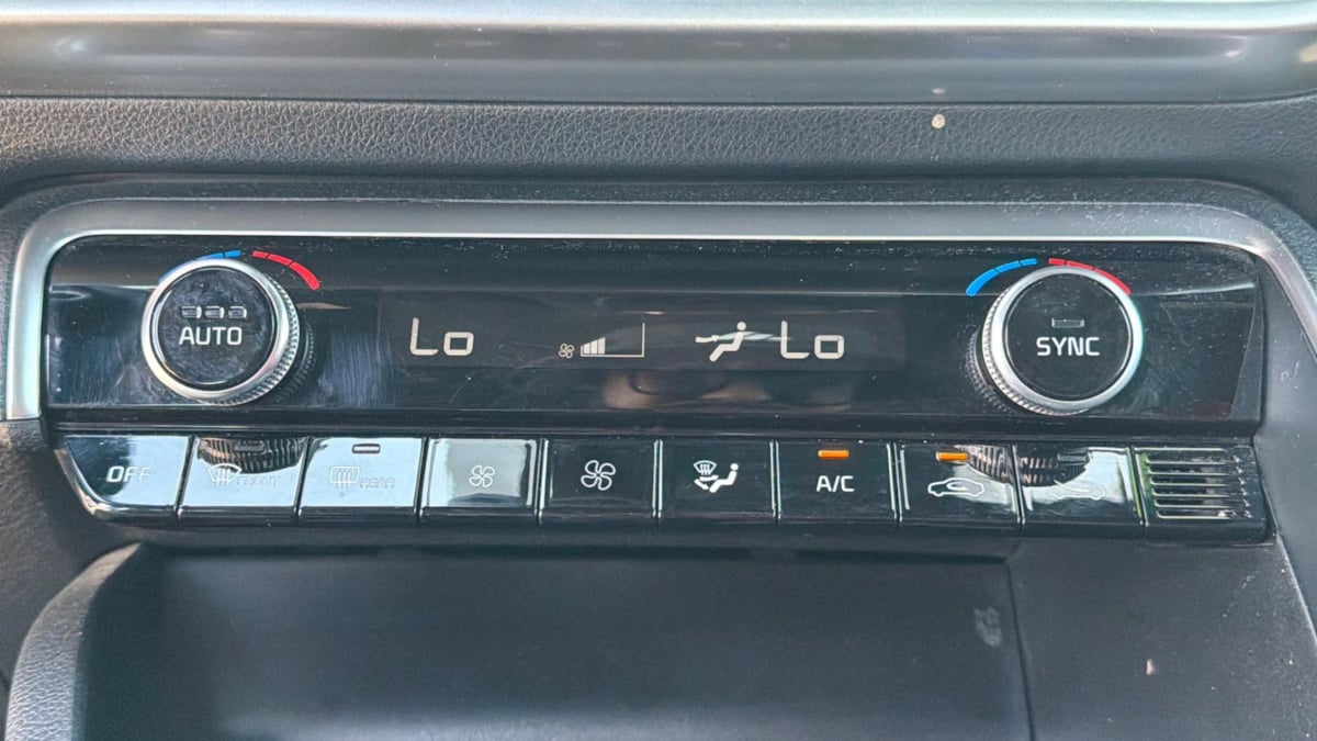 Kia K5 photo 34