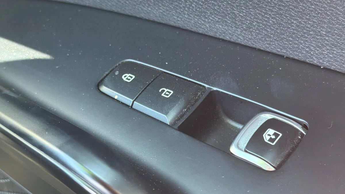 Kia K5 photo 36