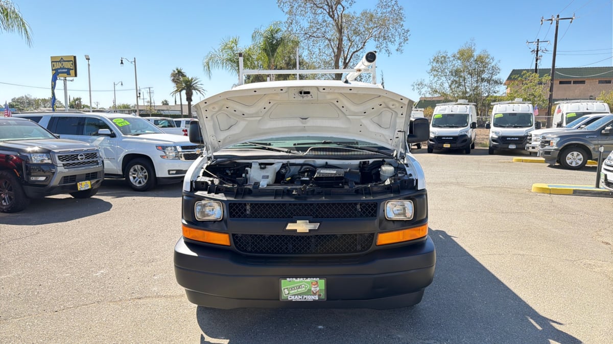 Chevrolet Express photo 11