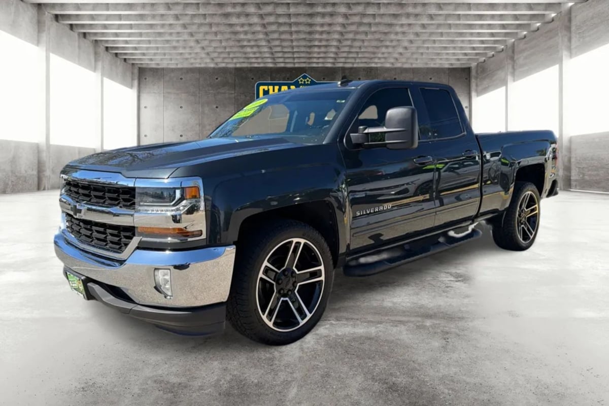 Chevrolet Silverado photo 9