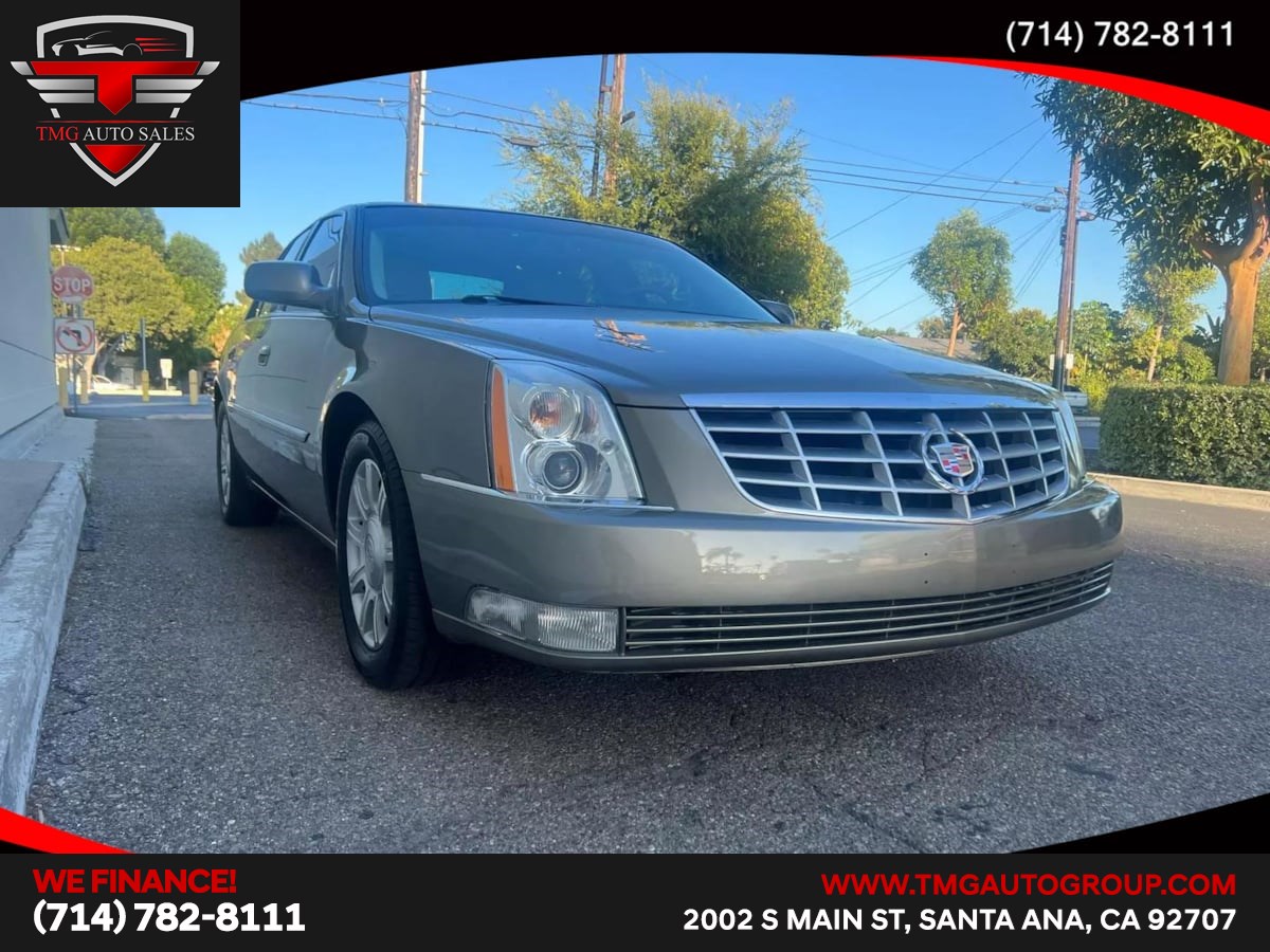 2011 Cadillac DTS Base