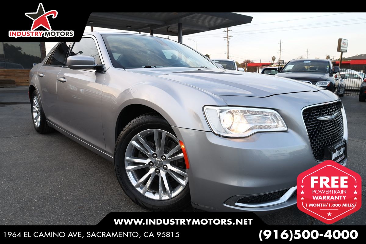 2018 Chrysler 300 Touring