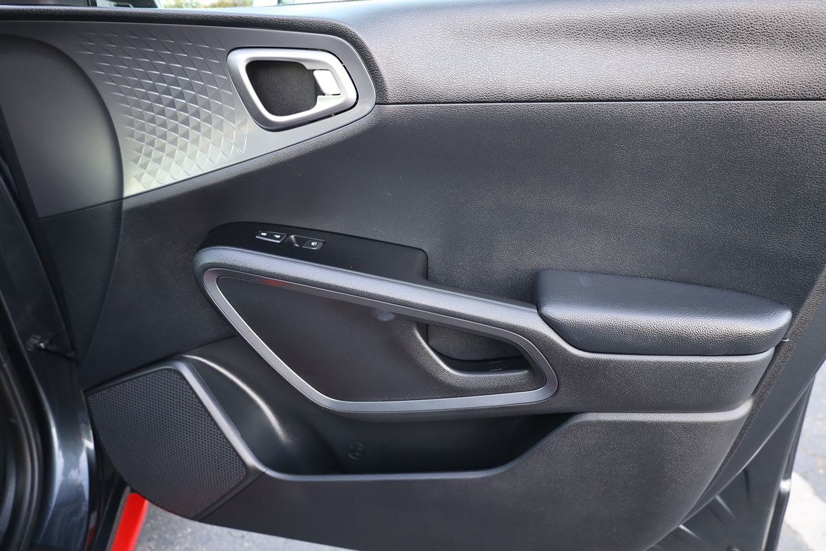 2020 Kia Soul GT-Line photo 13