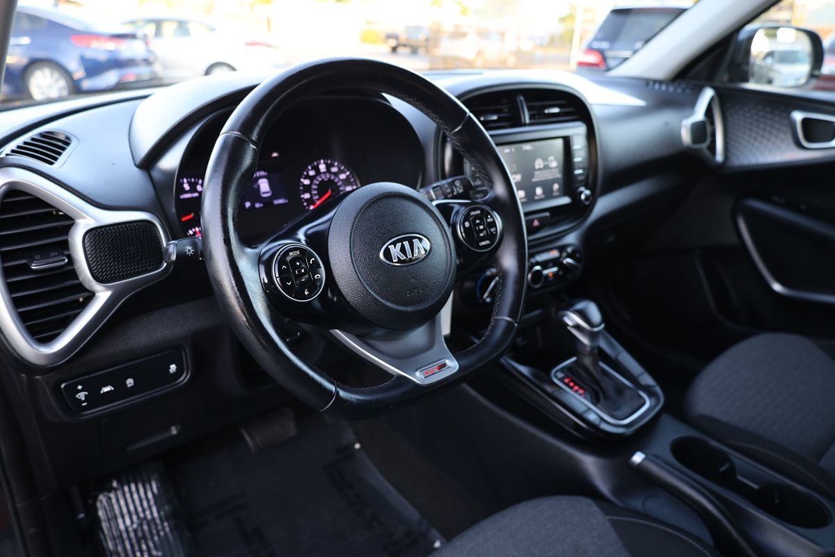 2020 Kia Soul GT-Line photo 19