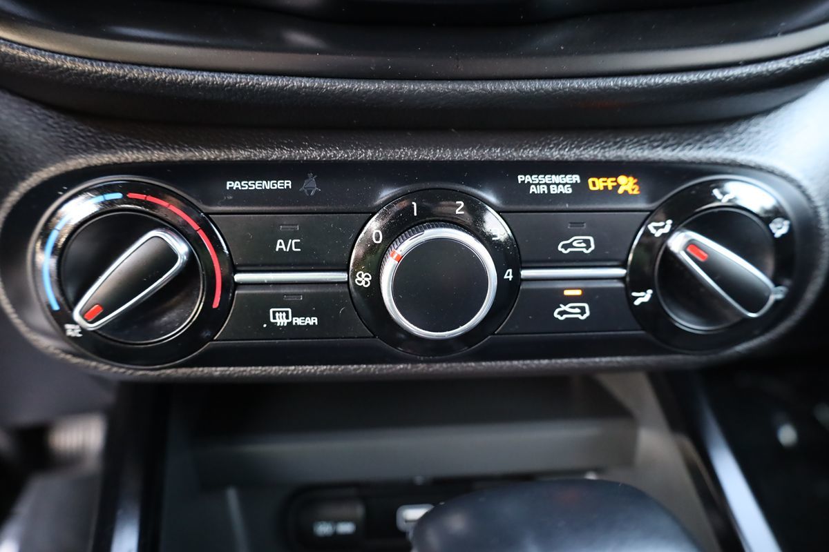 2020 Kia Soul GT-Line photo 28