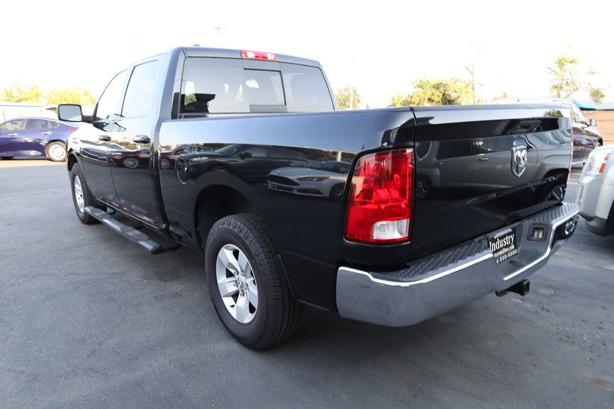 2019 Ram 1500 Classic SLT photo 6