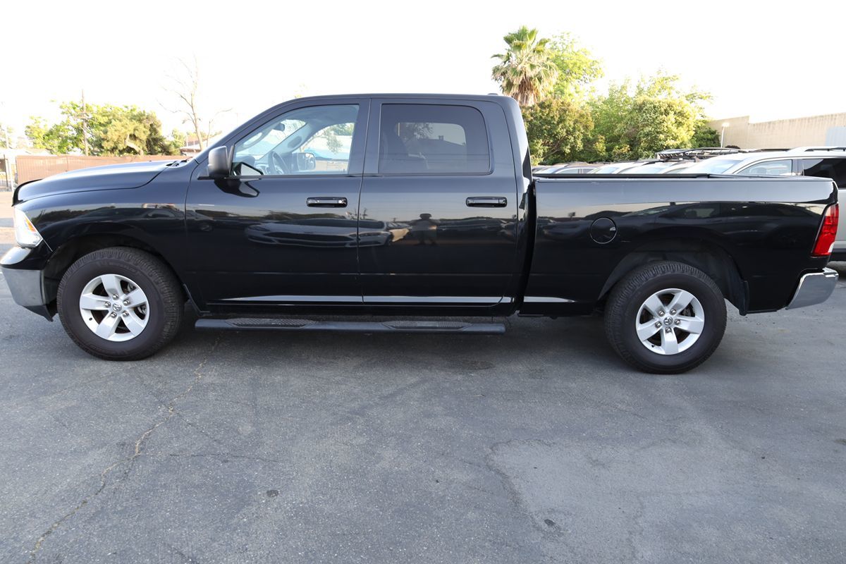 2019 Ram 1500 Classic SLT photo 7