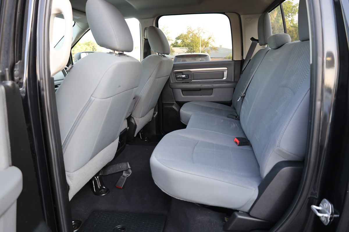 2019 Ram 1500 Classic SLT photo 12