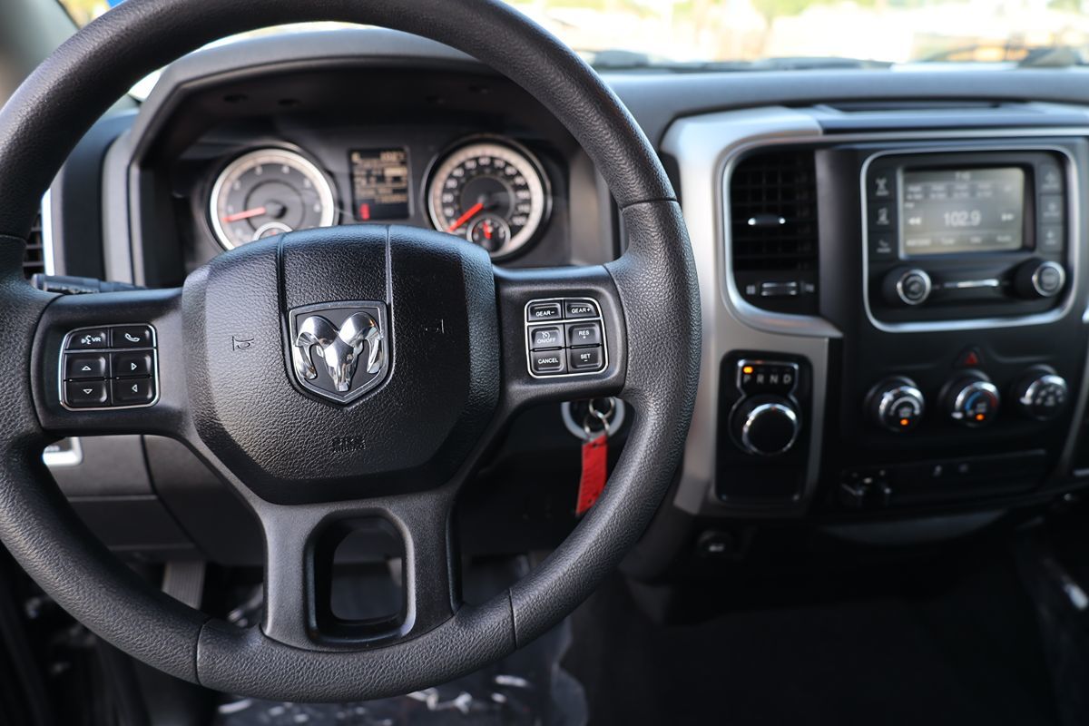 2019 Ram 1500 Classic SLT photo 20