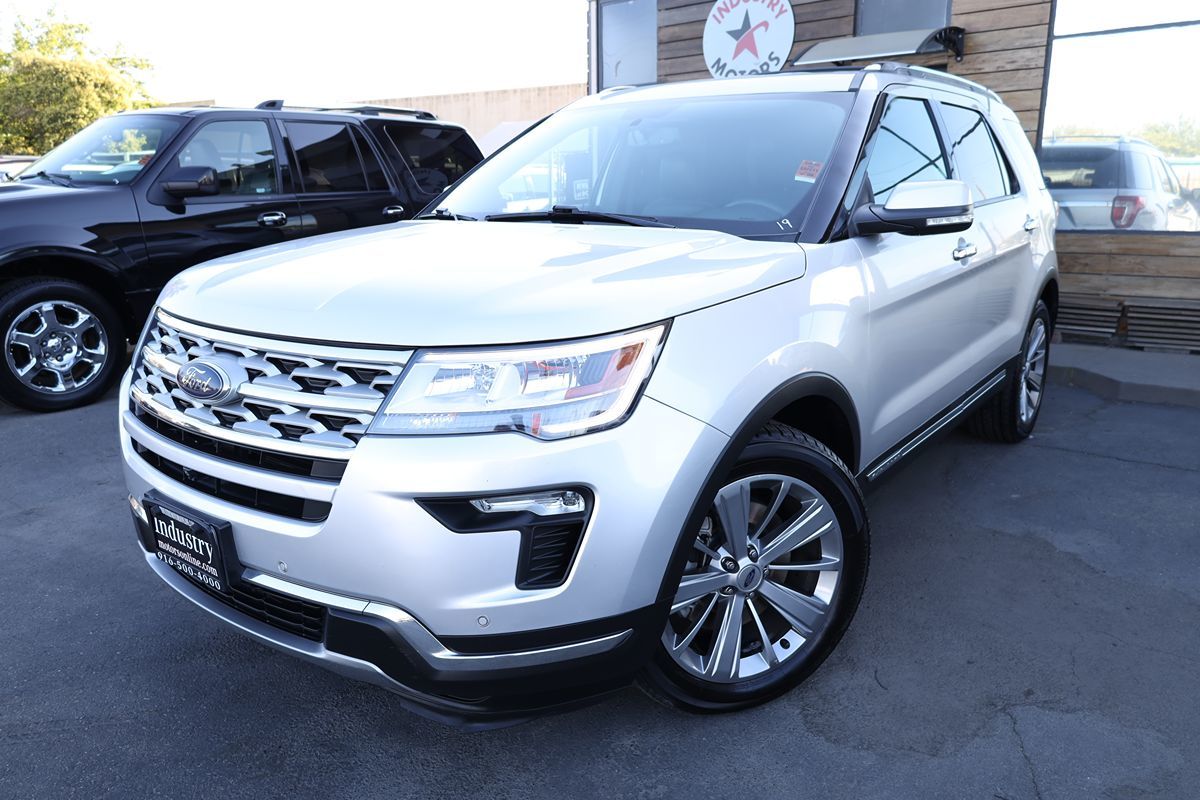 2018 Ford Explorer Limited photo 2