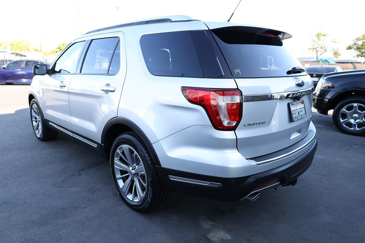 2018 Ford Explorer Limited photo 4