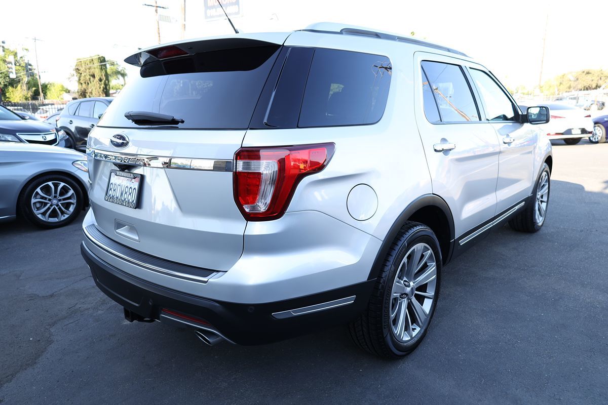 2018 Ford Explorer Limited photo 6