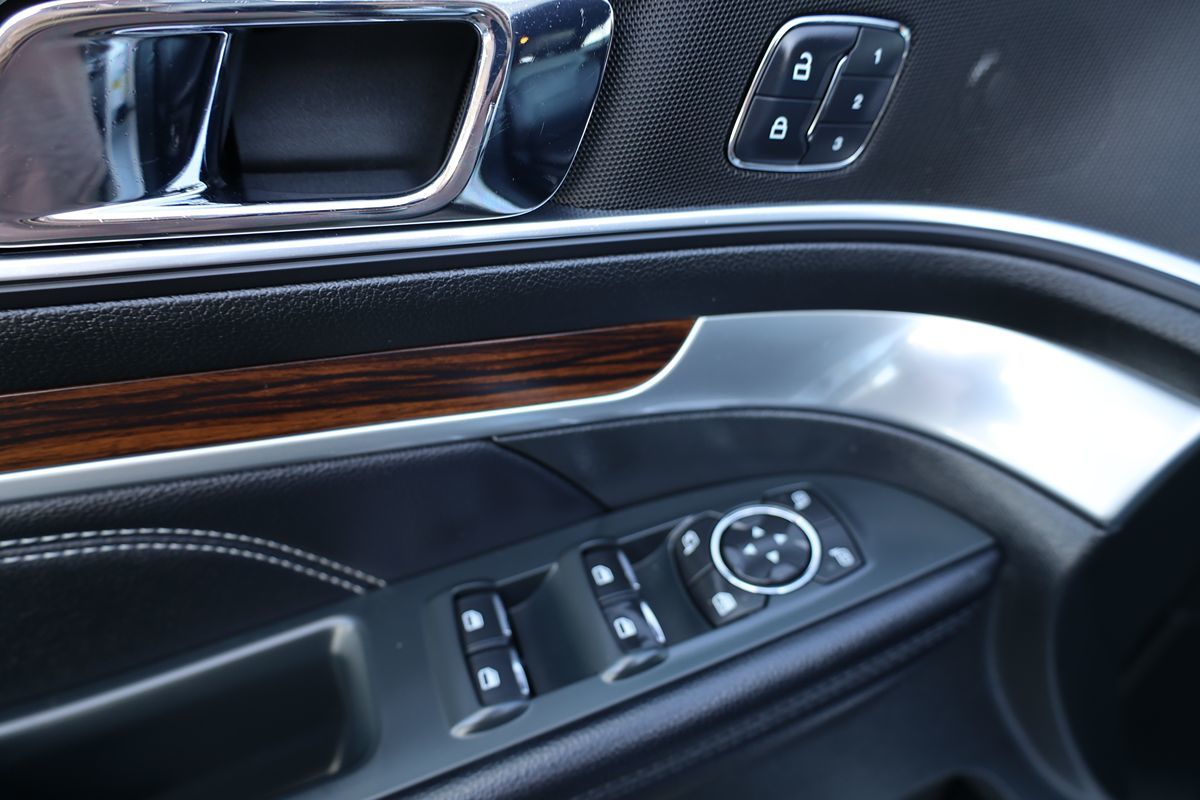 2018 Ford Explorer Limited photo 10