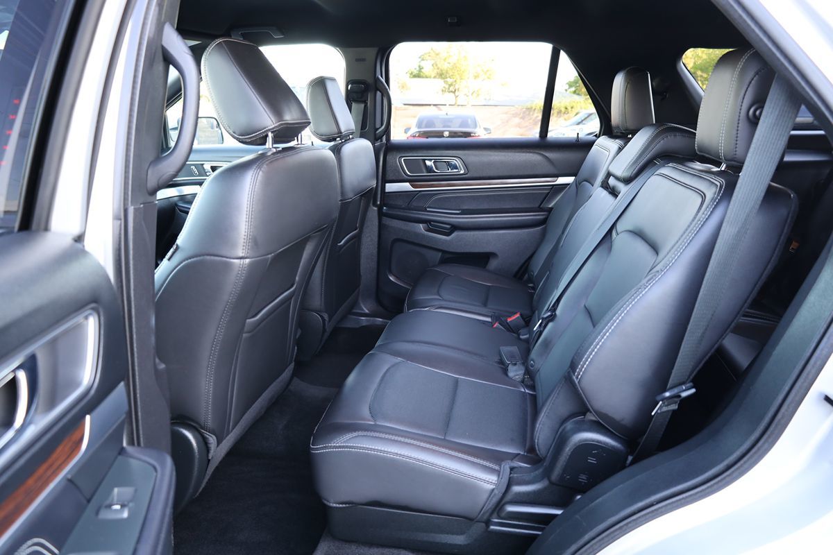 2018 Ford Explorer Limited photo 12