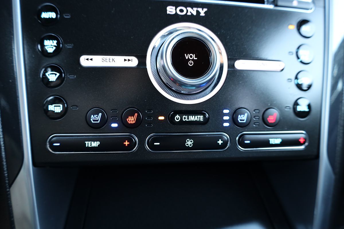 2018 Ford Explorer Limited photo 32