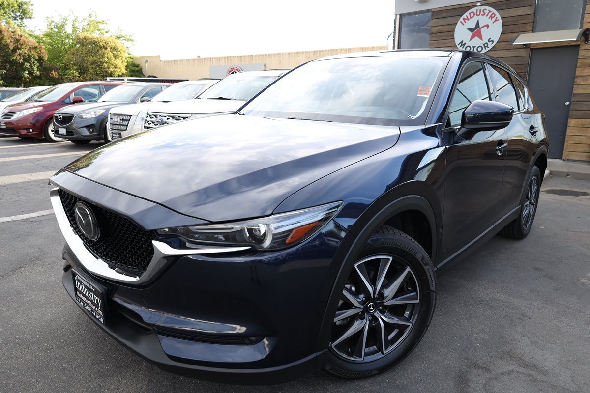 2017 Mazda CX-5 Grand Touring photo 2