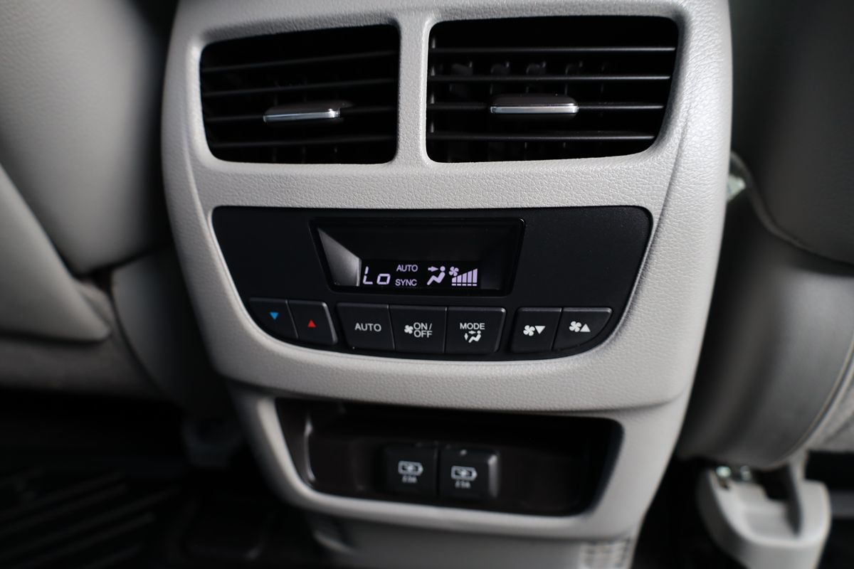 2018 Acura MDX photo 14