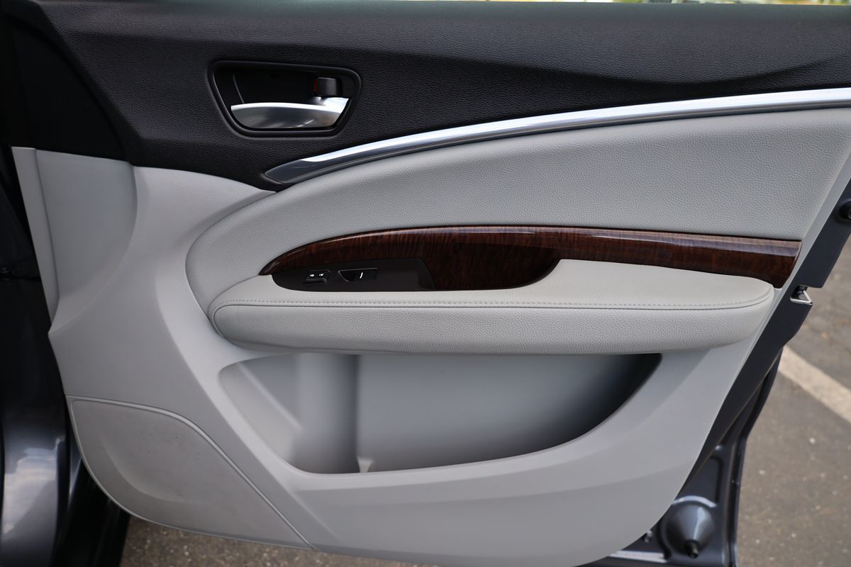 2018 Acura MDX photo 15